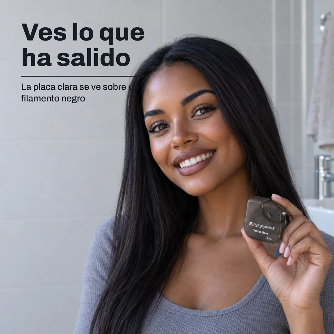 Ves lo que ha salido — La placa clara se ve sobre un filamento negro