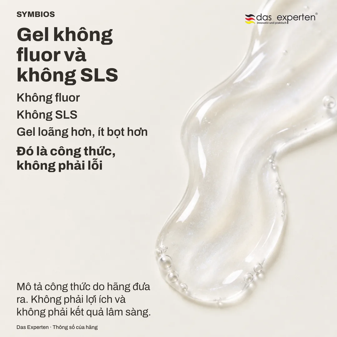 Hình minh họa gel trong suốt trên đầu bàn chải, loãng hơn kem và ít bọt, đúng như mô tả công thức
